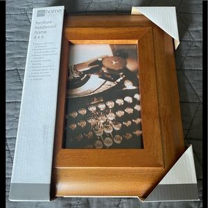 3/$15 NWT JCPenny Home Collection 4x6 pic, solid hardwood frame.Hang or tabletop